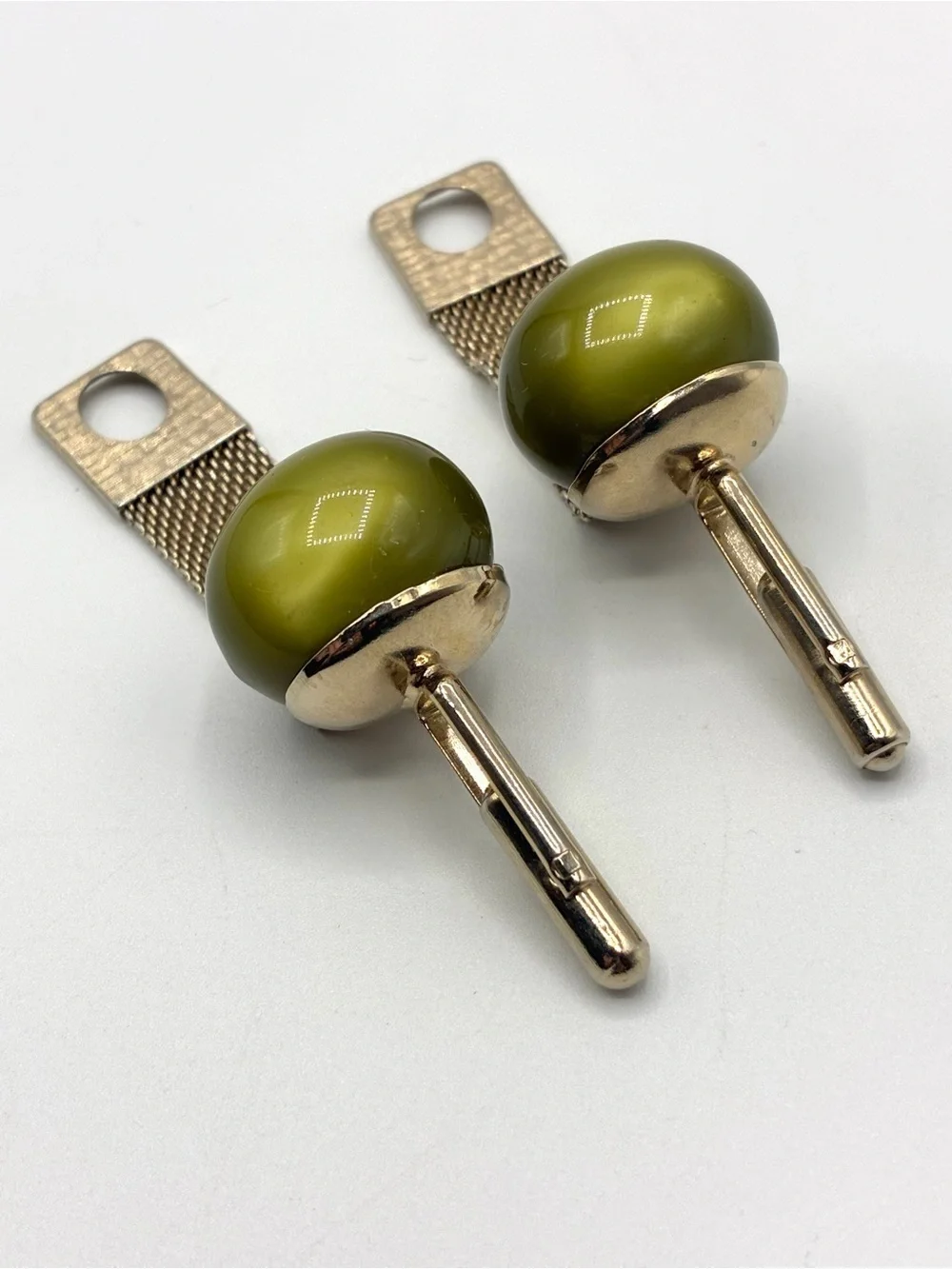 Vintage Green Lucite Cabochon Mesh Wrap Around Cufflinks Gold Tone MCM